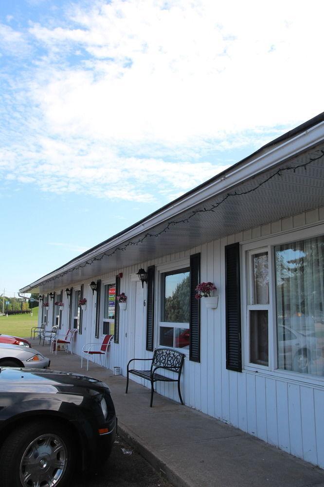 Travellers Inn Pembroke Exterior photo
